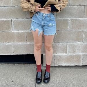 Vintage Levi’s Blue Distressed Highwaisted Jean Shorts
